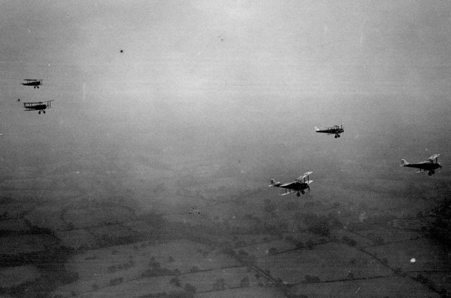 london aeroplane club moths 0751-0153